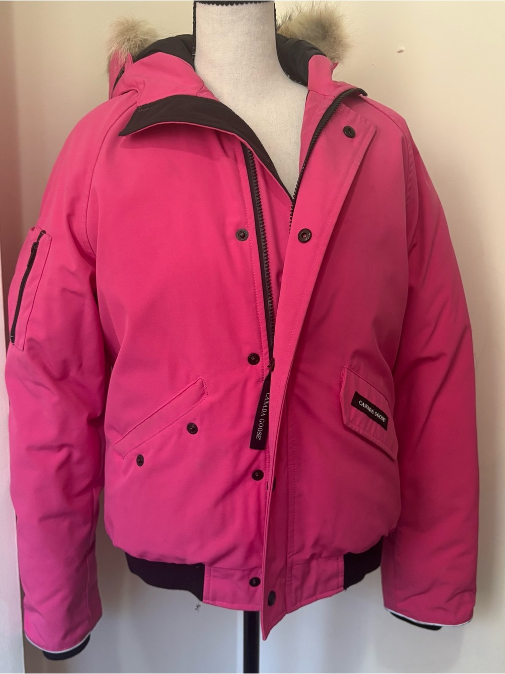 Canada Goose Kids Bright Pink Hooded Puffer Jacket with Fur Trim